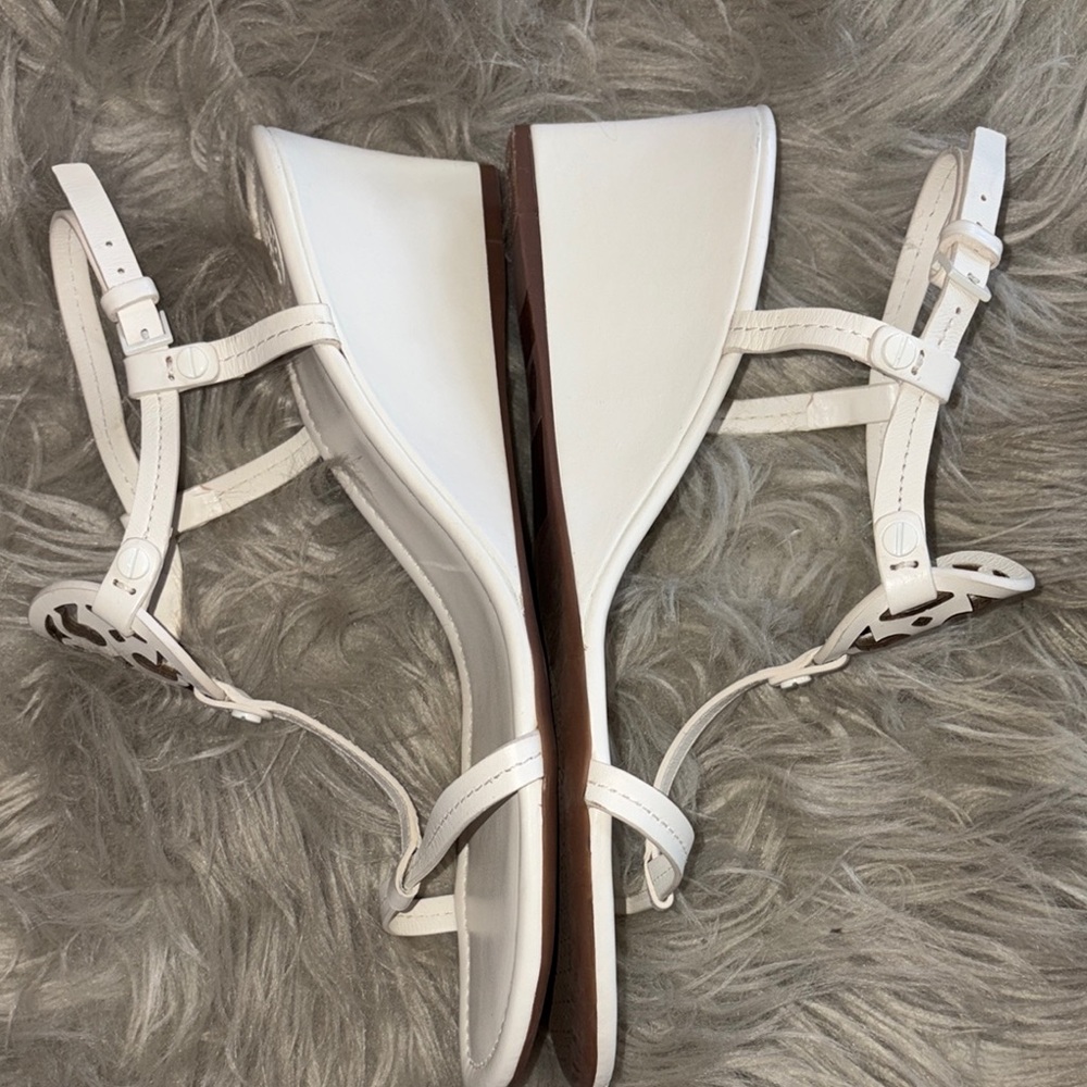 Bleach leather T-Strap Miller wedge Sandals - Picture 4 of 9